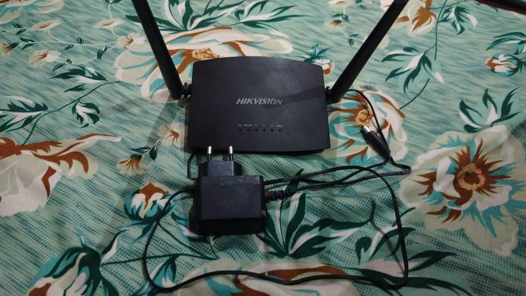 Hikvision Wireless Router 1