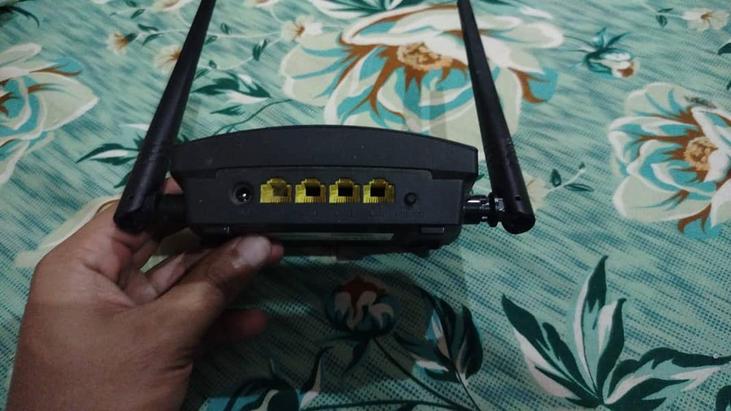 Hikvision Wireless Router 3