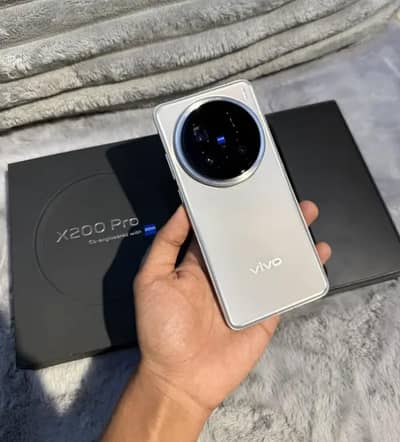 Vivo x200 Pro 16GB 512GB storage