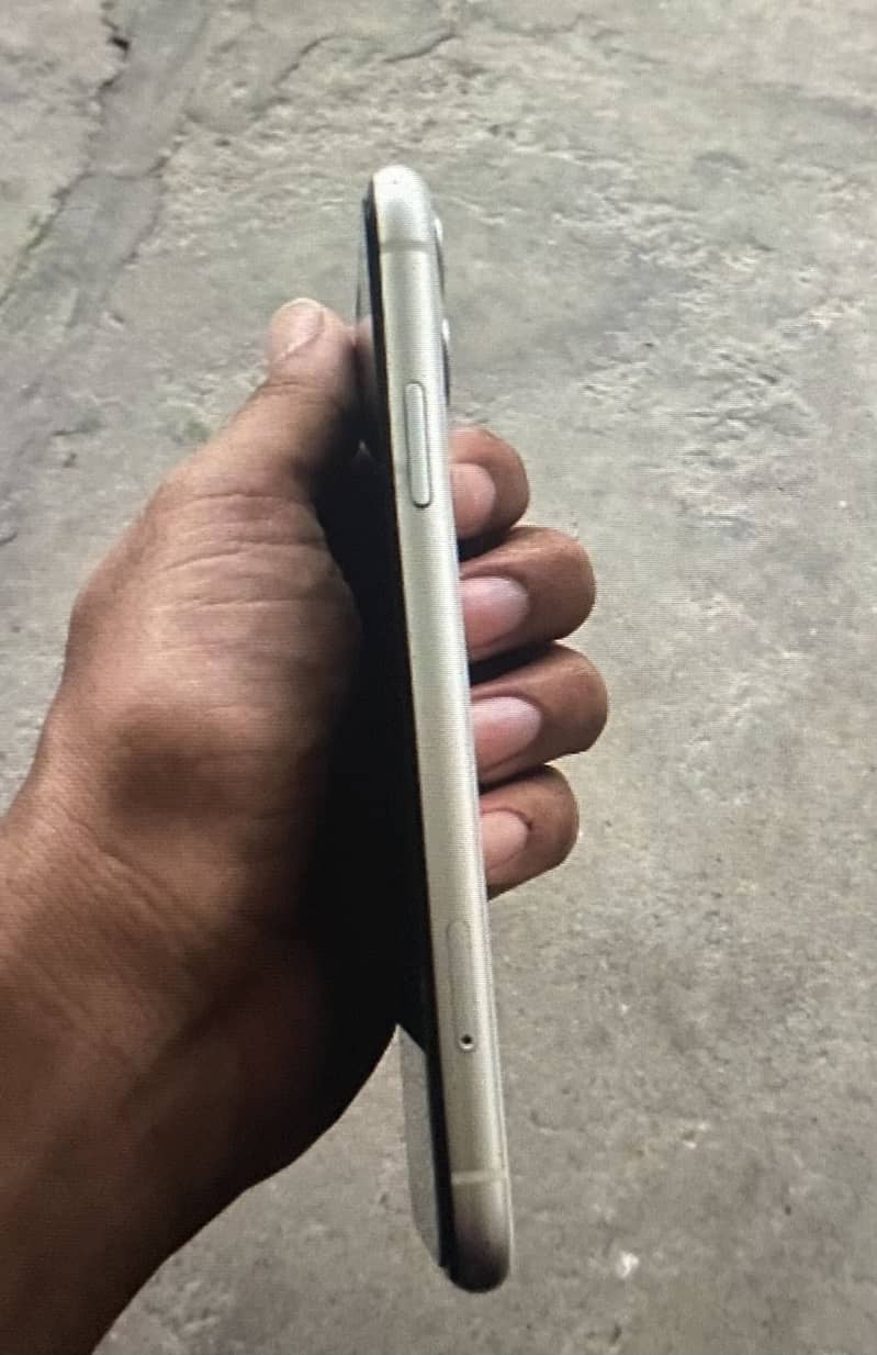 Apple iPhone 11 1
