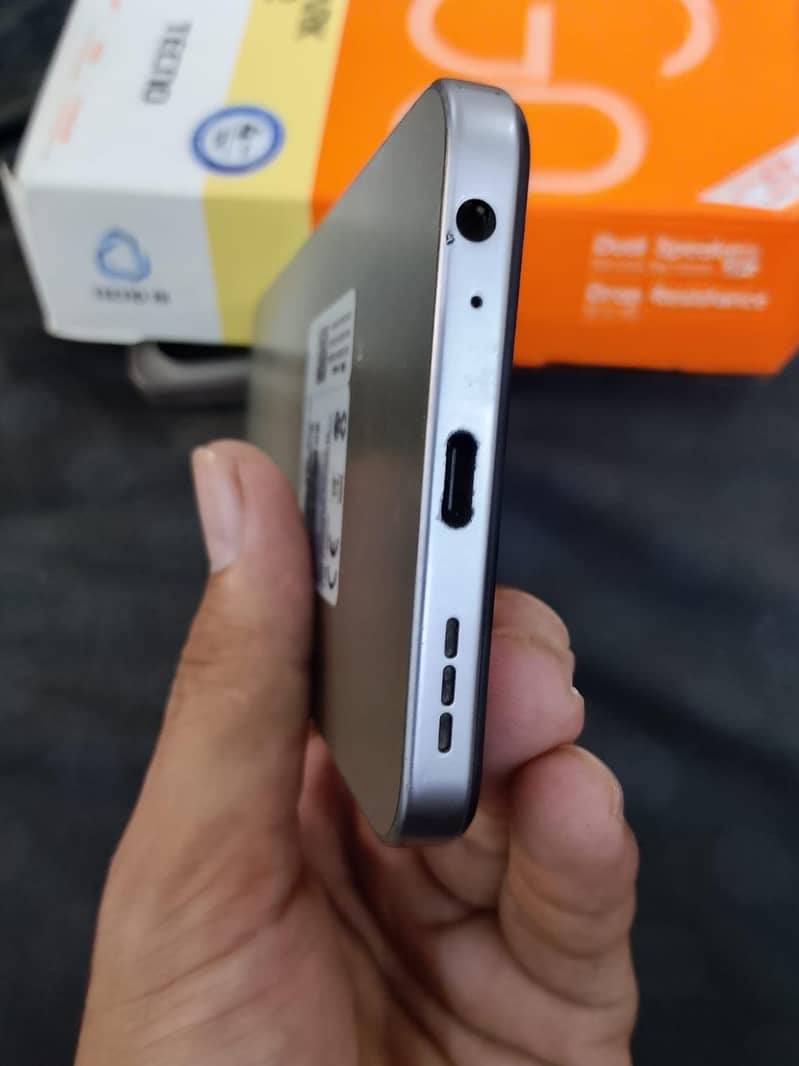 Tecno Spark Go 2 4