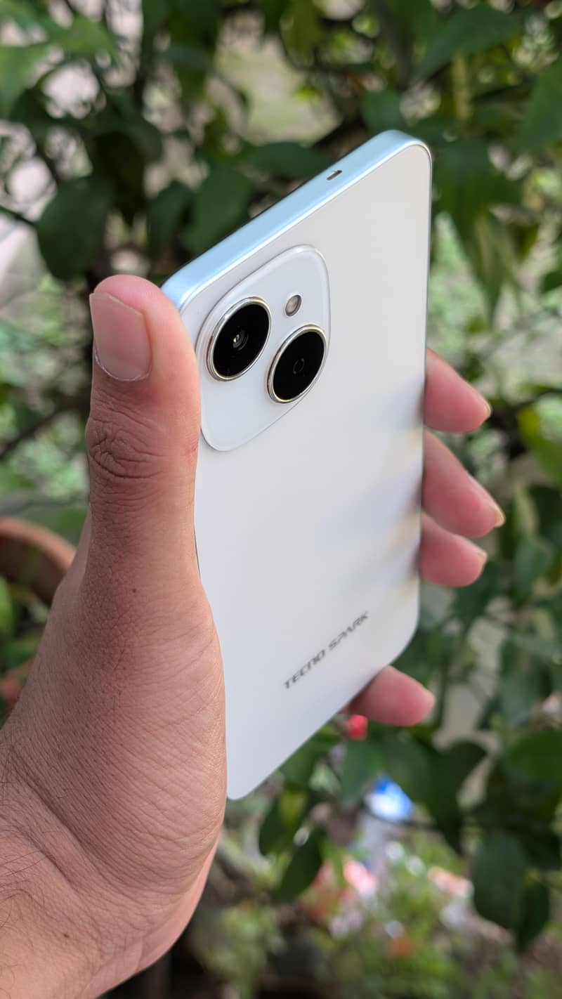 Tecno Spark 40c 3
