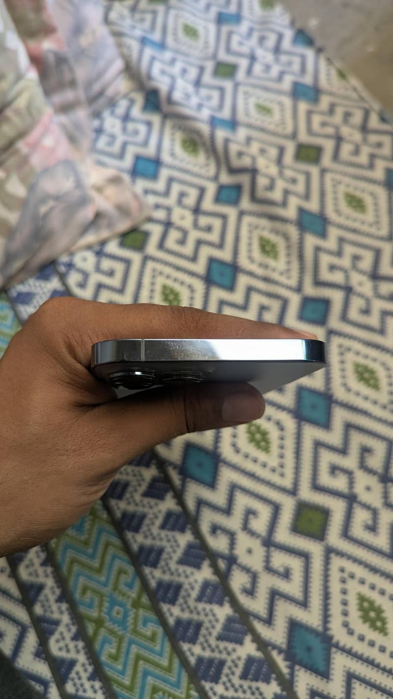 Apple iPhone 13 Pro Max 3