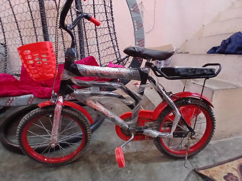 بچوں کی نئی جیسی خوبصورت سائیکل برائے فروخت 0