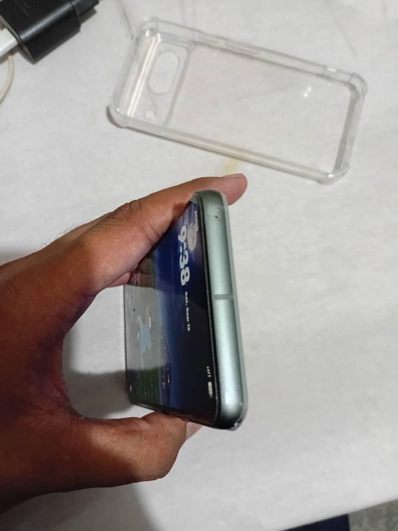 Google Pixel 8 2