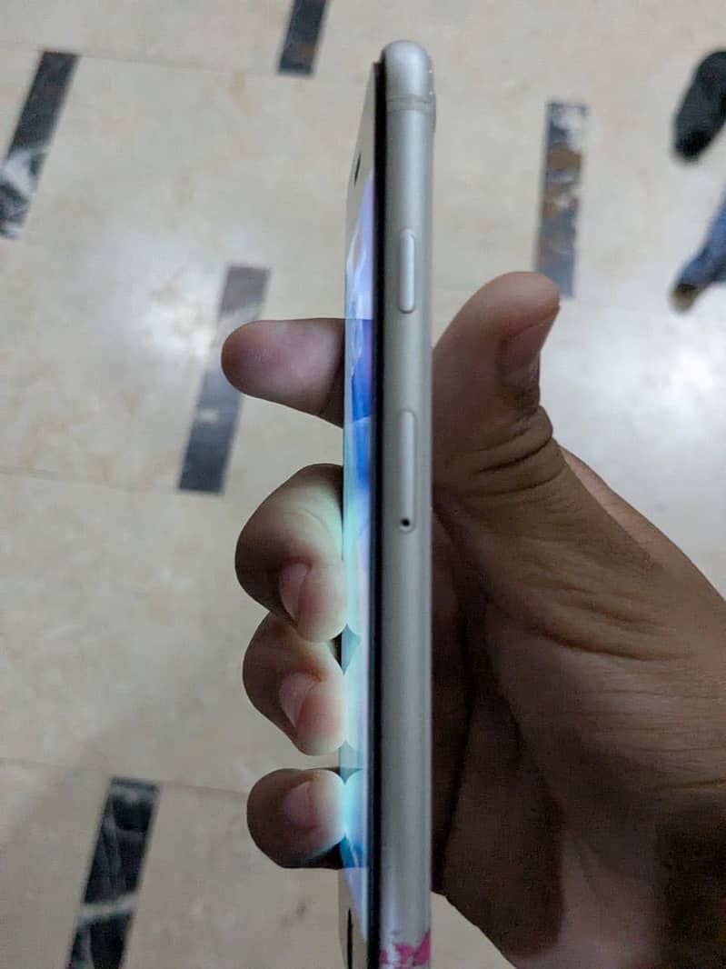 Apple iPhone SE 4