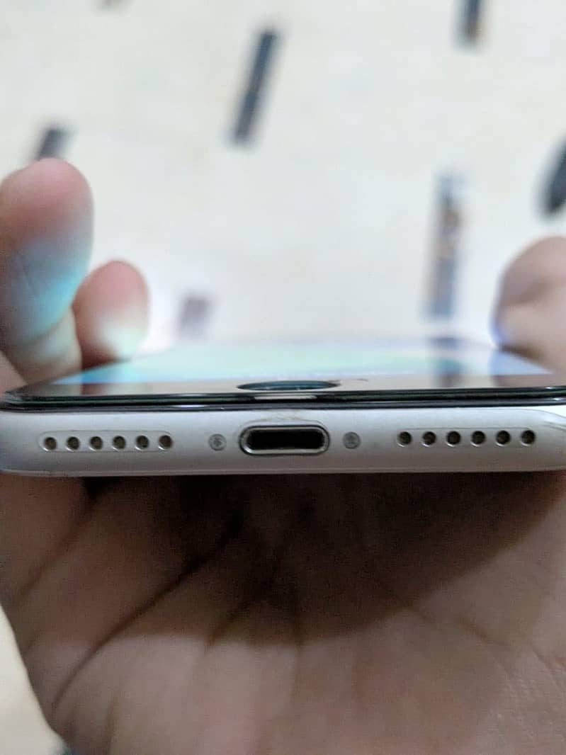 Apple iPhone SE 6