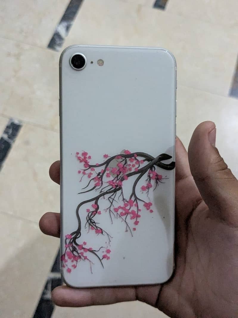 Apple iPhone SE 8