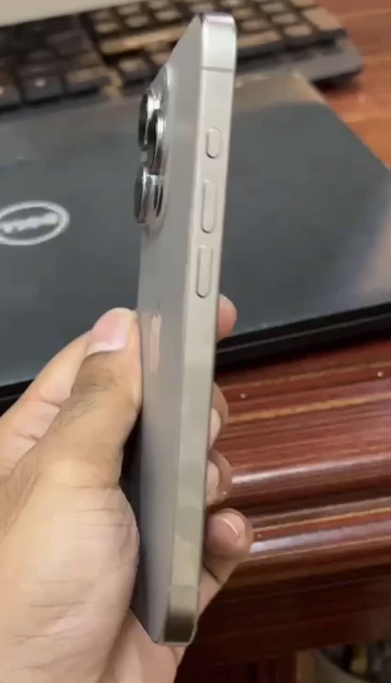 Apple iPhone 15 Pro 1