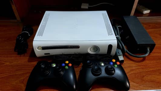 Xbox 360 (220 games installed)