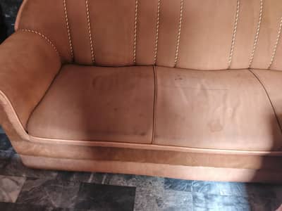 3Seater sofa for sale ha condition 10 by 9 ha monaseeb price ma Mel ja
