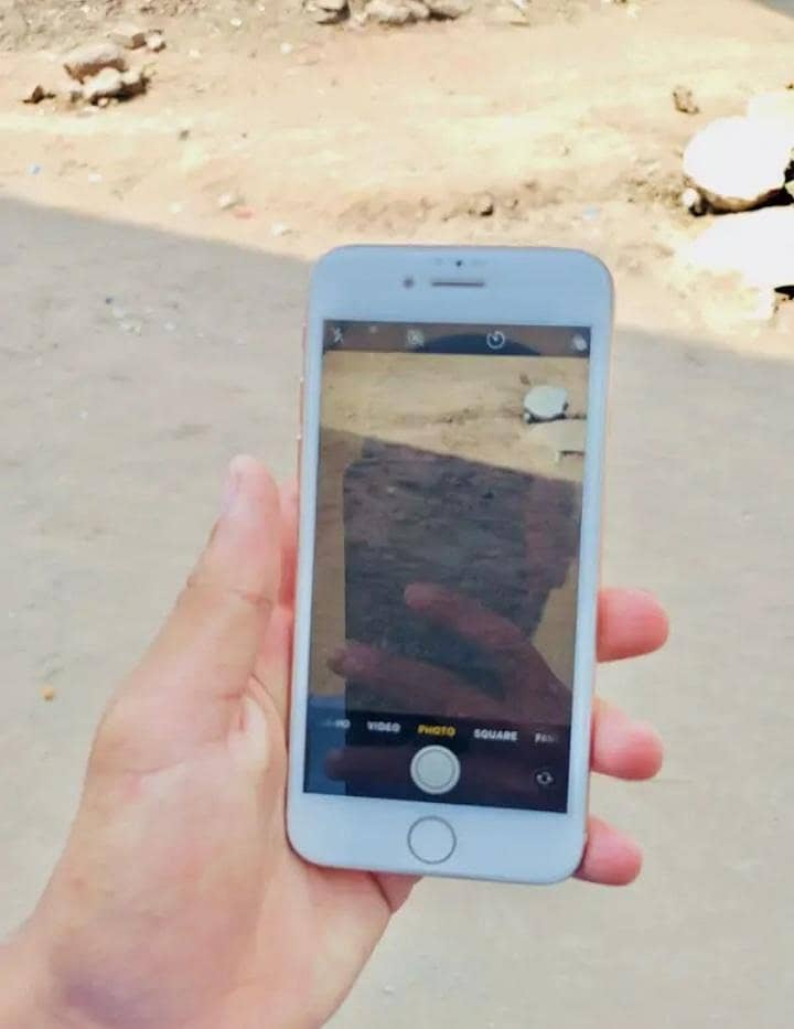 Apple iPhone 8 1