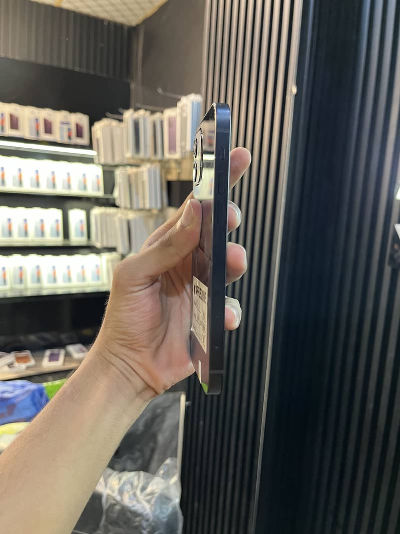 Iphone 12 jv. 3