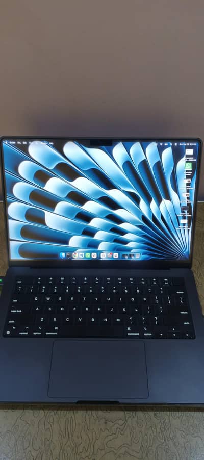 MacBook Pro M4 16/512 10/10 For Sale