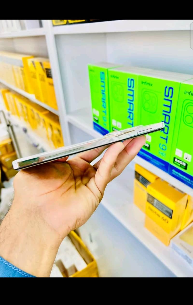 Tecno CAMON 30 1