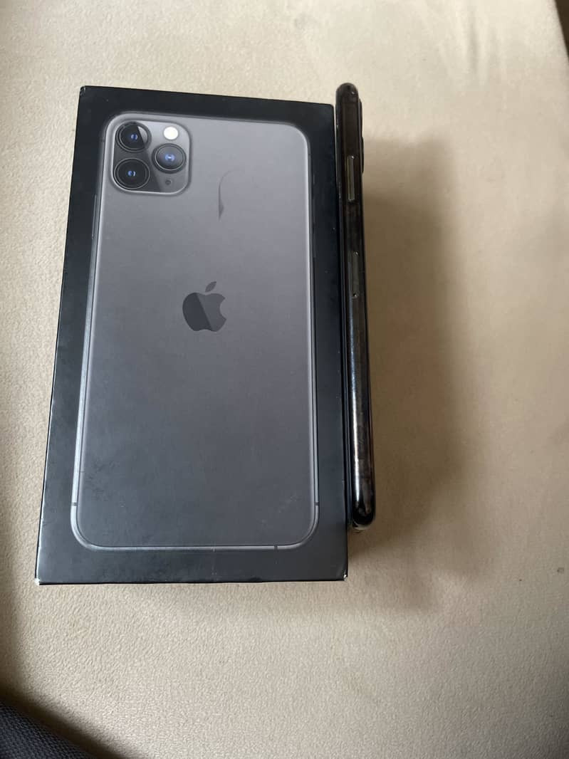 Apple iPhone 11 Pro Max 3