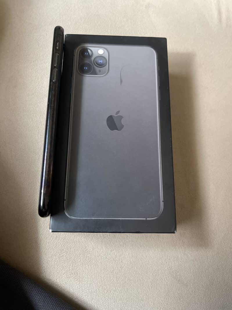 Apple iPhone 11 Pro Max 5
