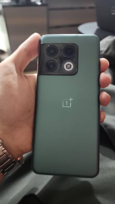 One Plus 10 Pro