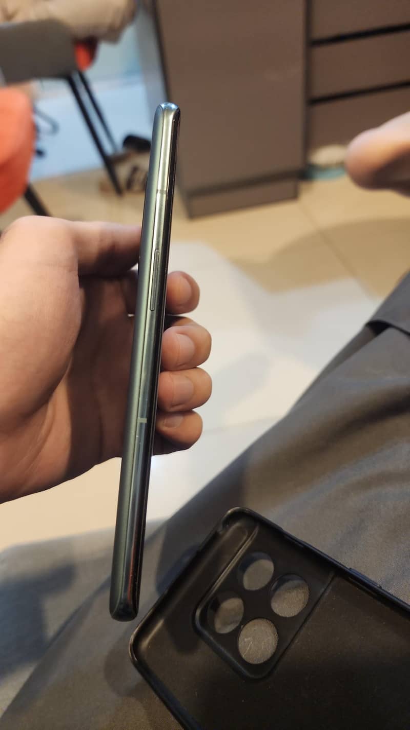 One Plus 10 Pro 3