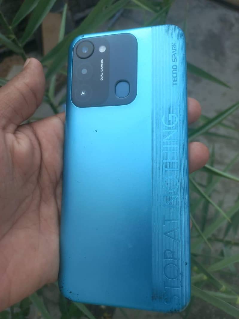 Tecno Spark 8C 3