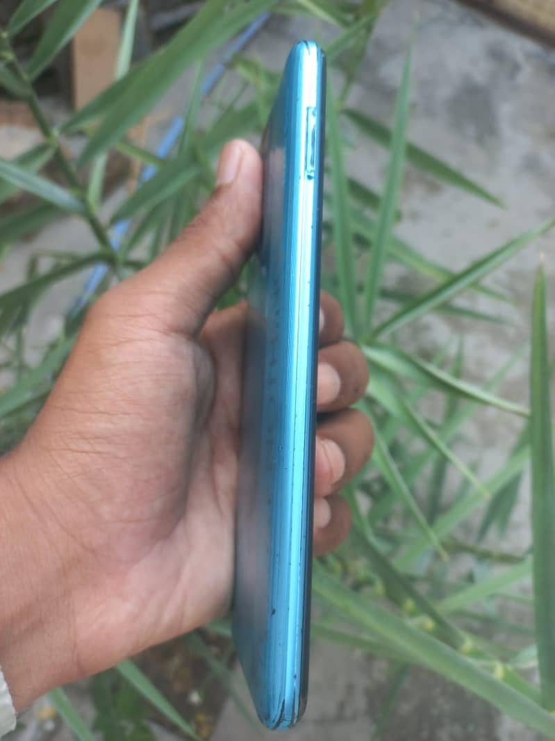 Tecno Spark 8C 5