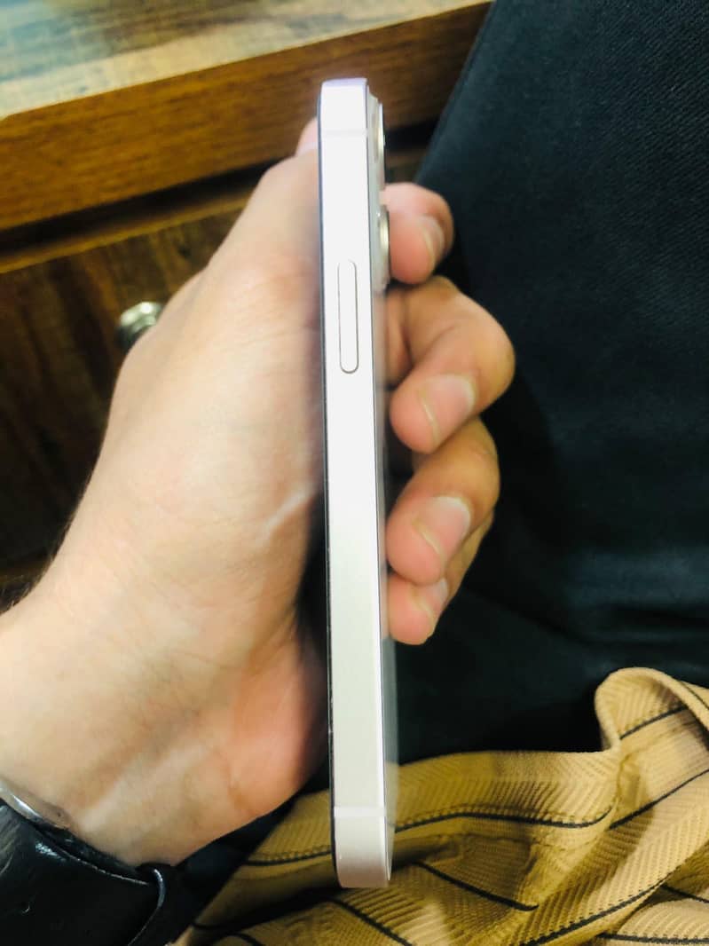 Apple iPhone 13 mini 3