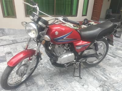 Suzuki bike good candishn for sell
