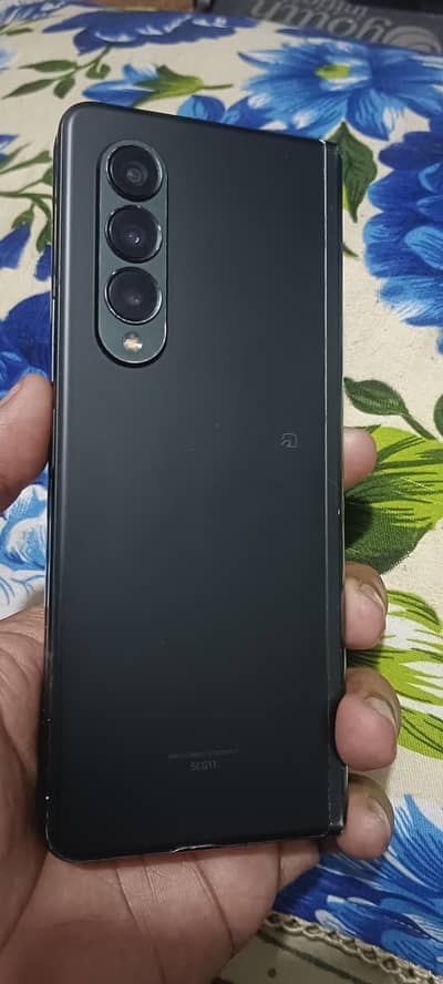 Samsung Z Fold 3