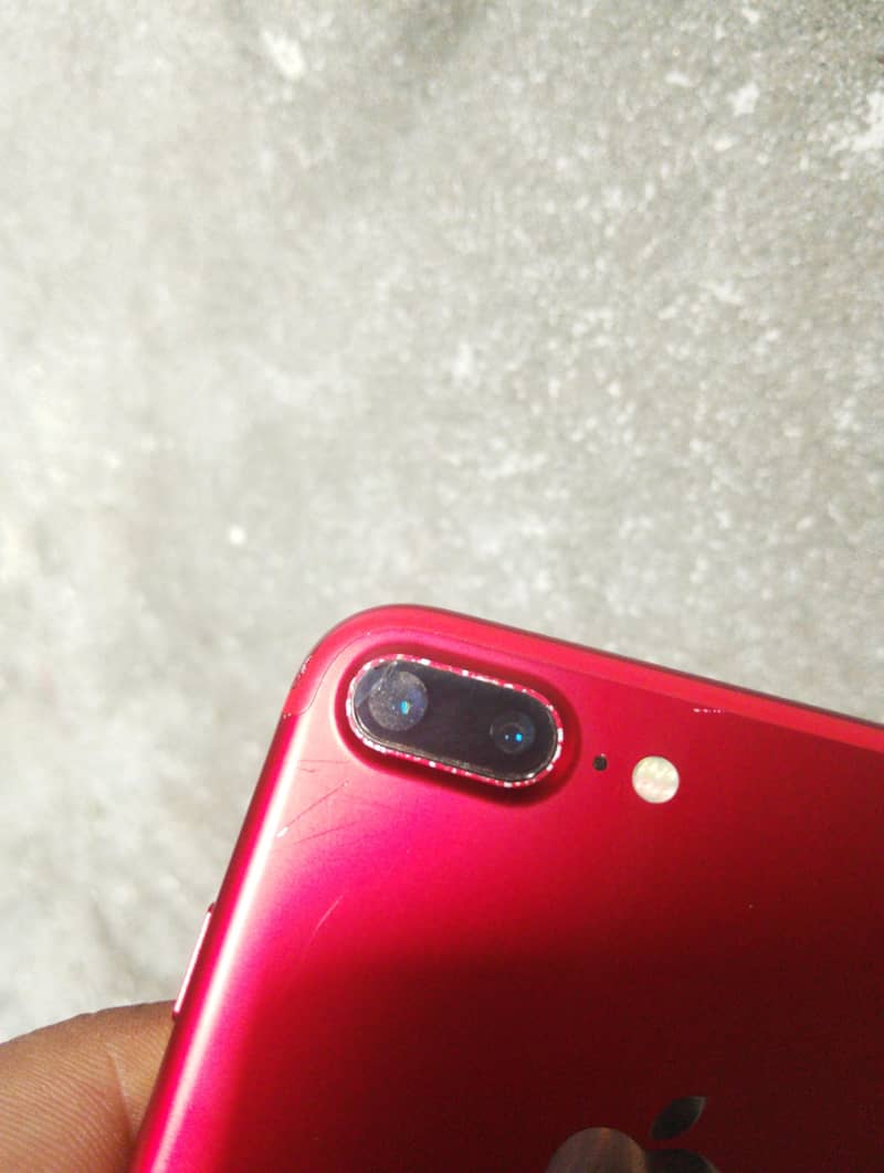 Apple iPhone 7 Plus 2