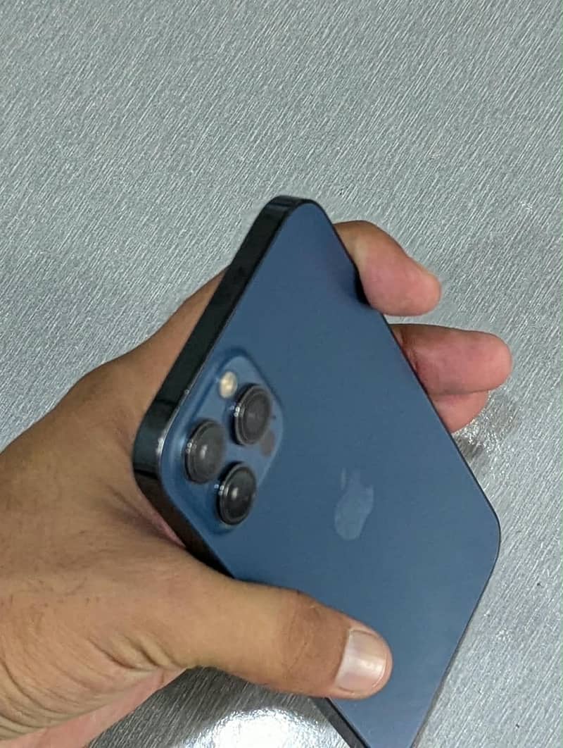 Apple iPhone 12 Pro Max 2