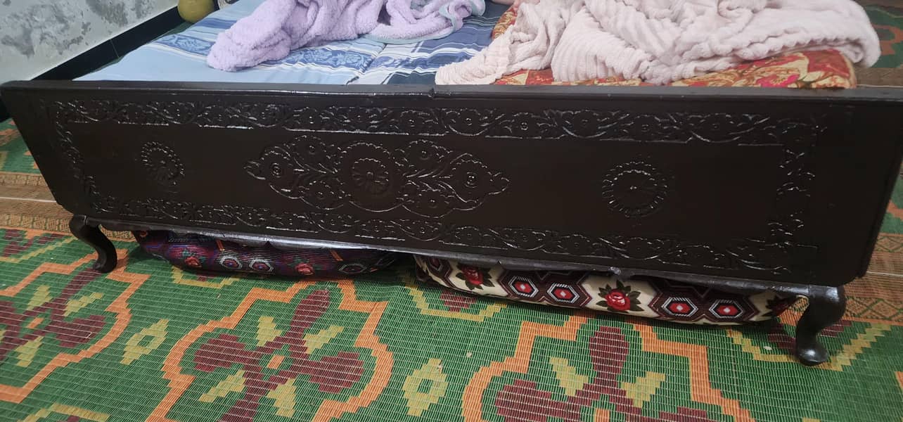 Double bed 0