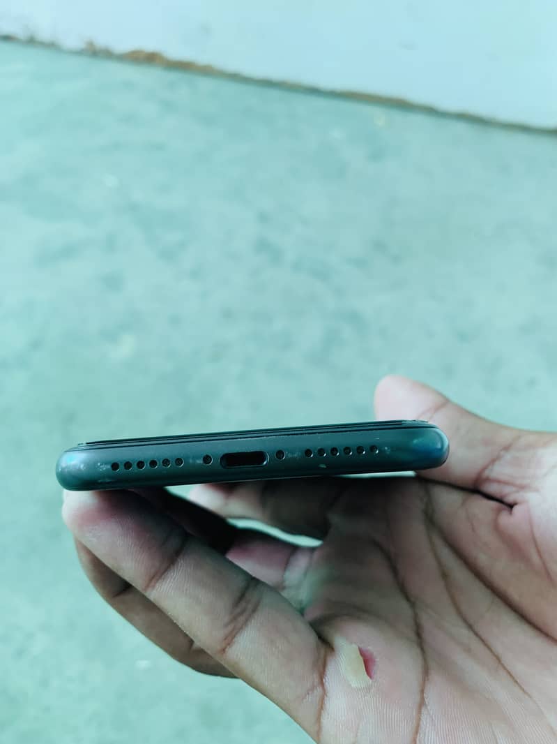 Apple iPhone 11 2