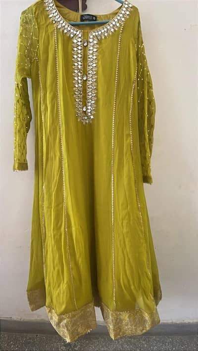 Elegant Traditional Dress – Small/Medium Size