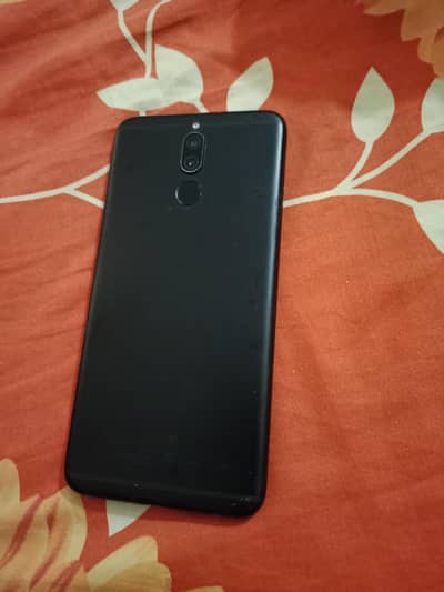 mate 10 lite with box