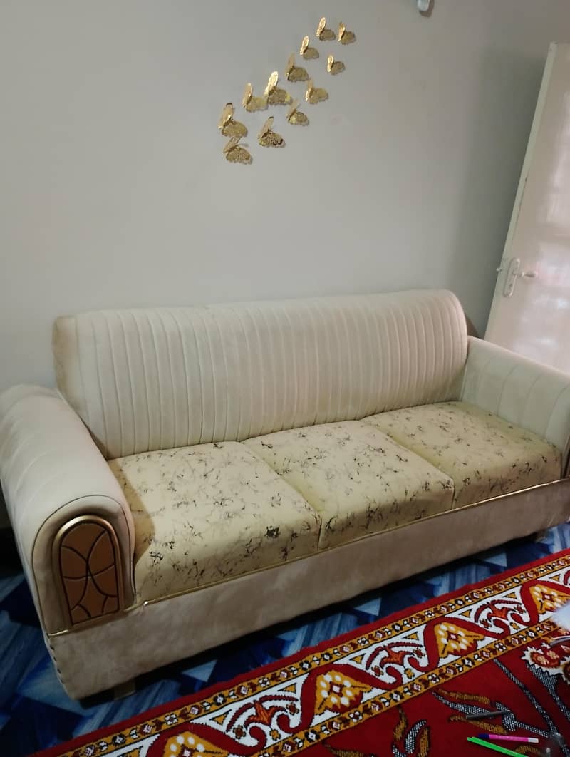 sofa 6 seater 0