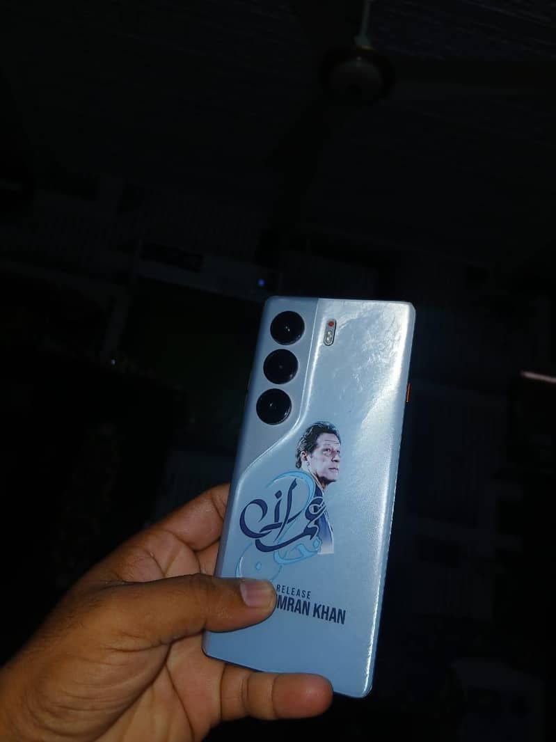 Tecno CAMON 40 Pro 0