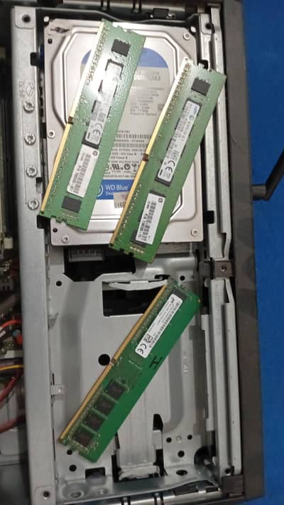 HP 12GB DDR4 Desktop RAM Bundle (3x 4GB Sticks 2133MHz)