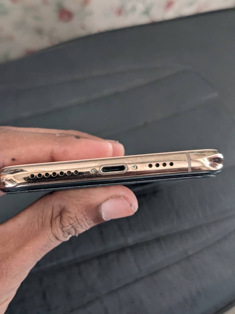 Apple iPhone 11 Pro Max 5