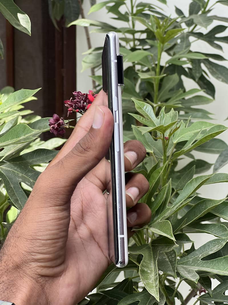 Google Pixel 6 Pro 2