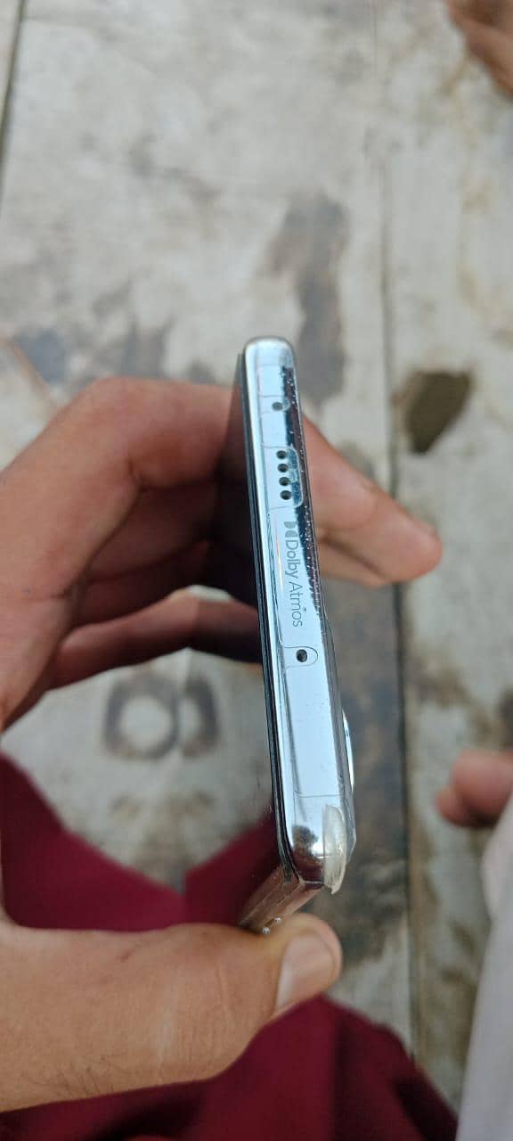 Tecno CAMON 40 Pro 4