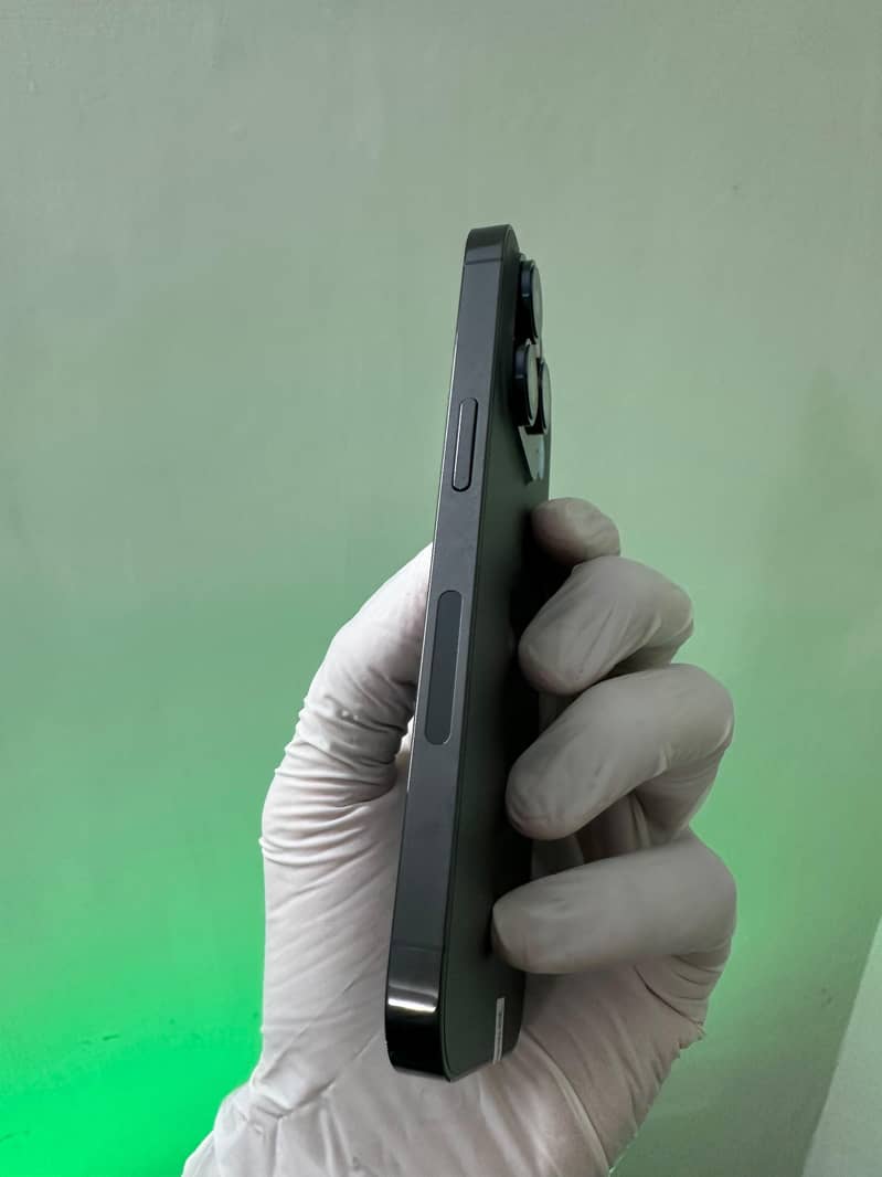 Apple iPhone 14 Pro 4