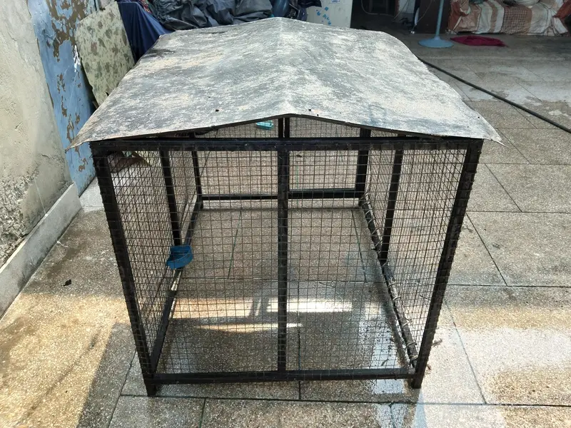 dog cage — photo 2