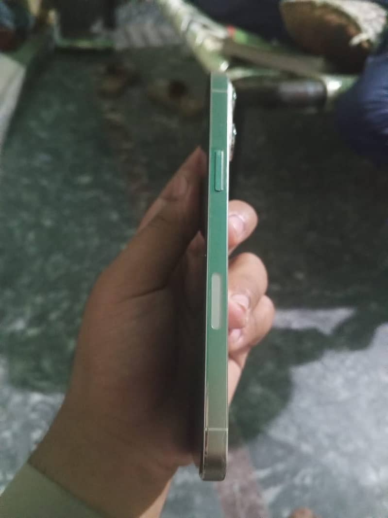 Apple iPhone 13 Pro Max 0
