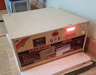 UPS 1000 WATT