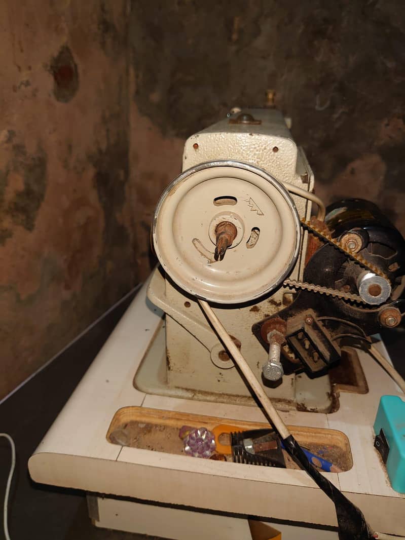 singer tailor sewing machine 2