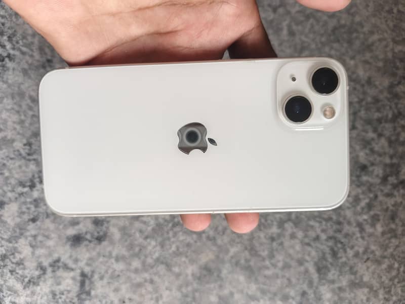 Apple iPhone 13 0