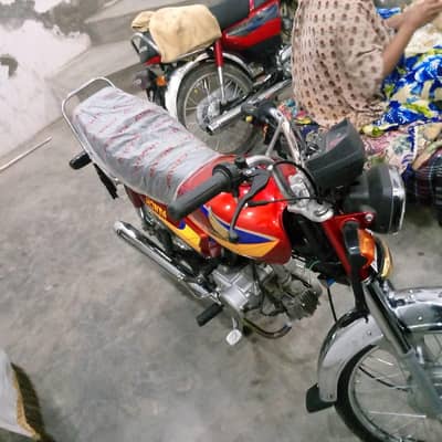 Honda cd 70cc for sale contact Whatsapp 0329=2059=833