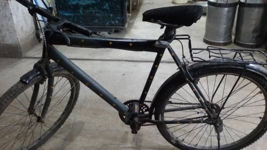 Title: Heavy-Duty Black Bicycle For Sale (Good Condition)