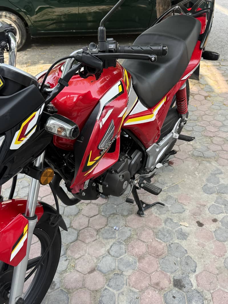 Honda CB 150 4