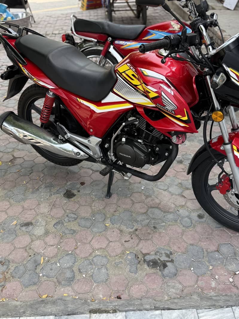 Honda CB 150 7